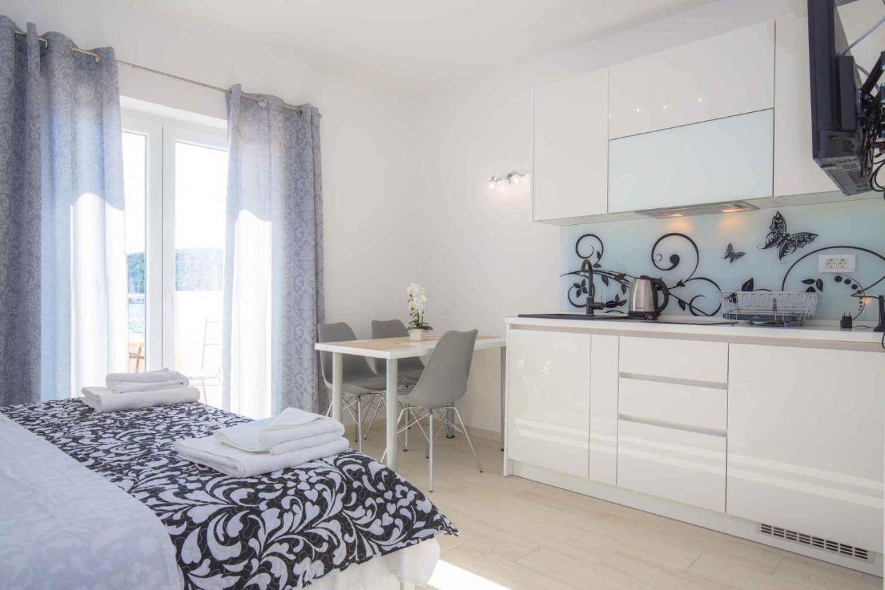 Apartments In Rogoznica 40364 ภายนอก รูปภาพ