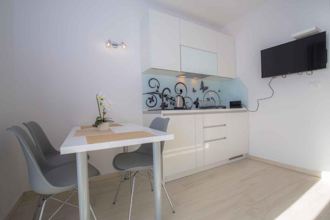 Apartments In Rogoznica 40364 ภายนอก รูปภาพ