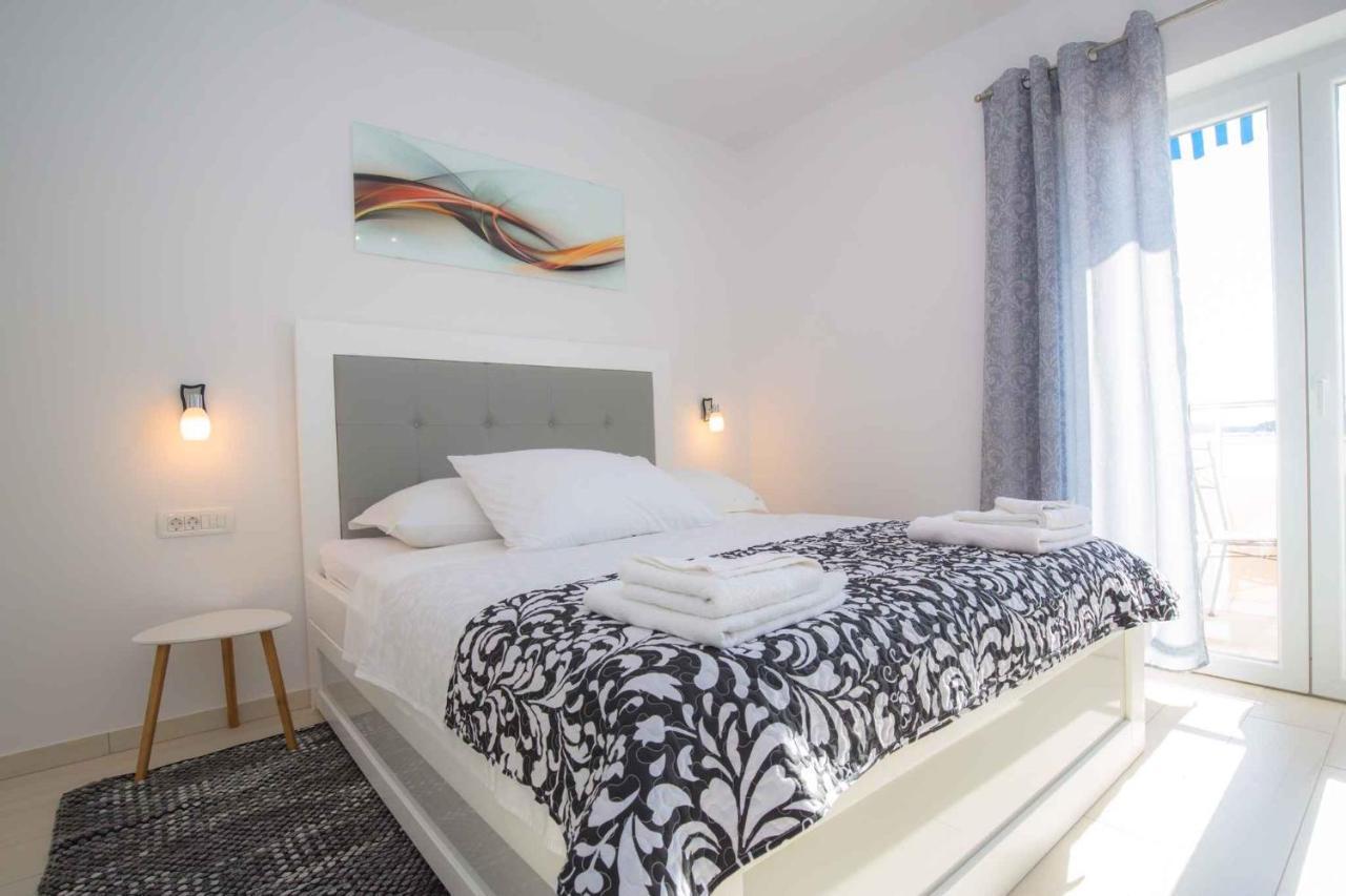 Apartments In Rogoznica 40364 ภายนอก รูปภาพ