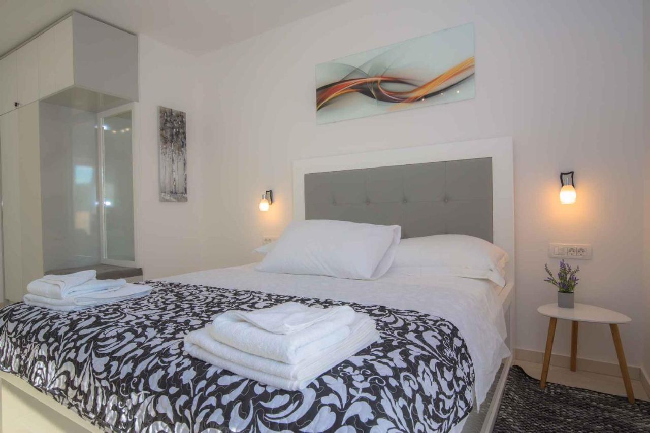 Apartments In Rogoznica 40364 ภายนอก รูปภาพ