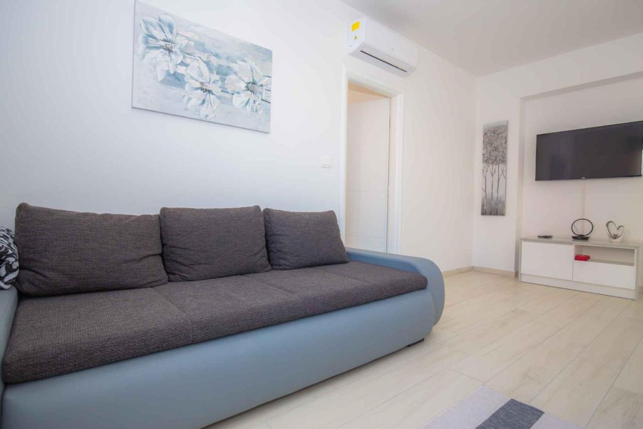 Apartments In Rogoznica 40364 ภายนอก รูปภาพ